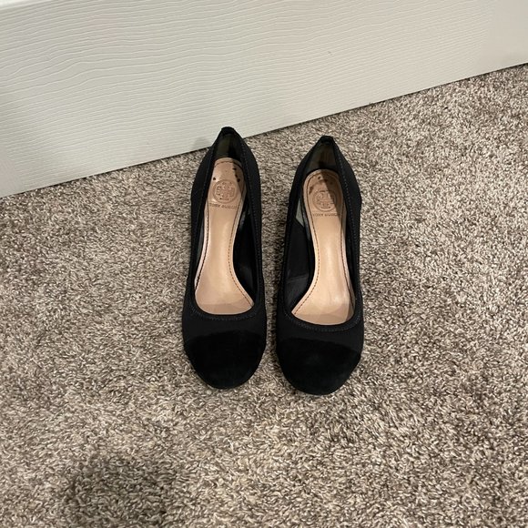 Tory Burch Cadence Black Suede Heel Stretch Wedges Size 8 - Picture 4 of 7